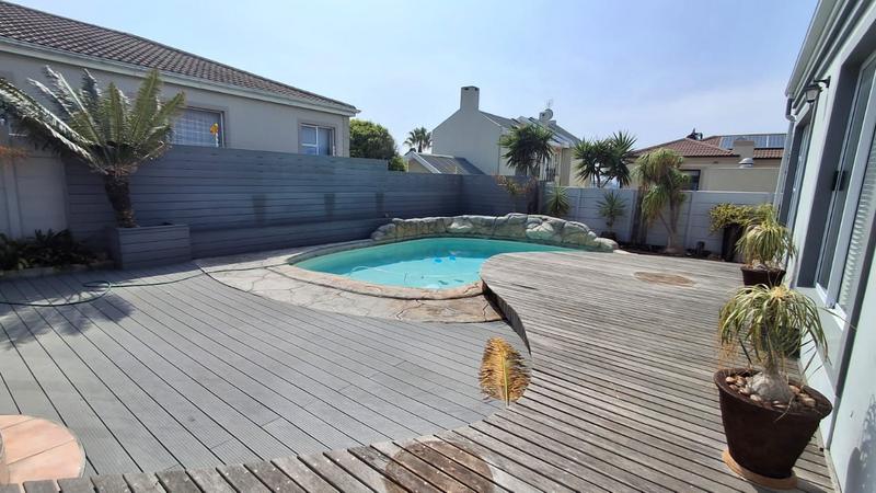 4 Bedroom Property for Sale in West Beach Western Cape